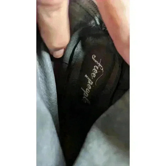 FREE PEOPLE GRAY VELVET 3" STACKED HEEL ANKLE BOOTS EU 41, US 10.5 - Picture 7 of 12